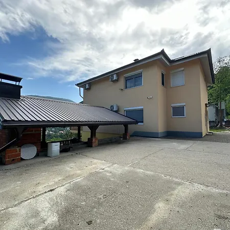 Vila Happy House *